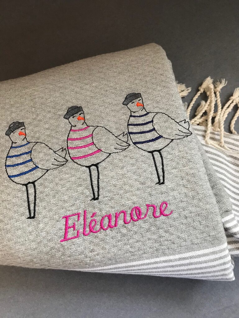 fouta brodée pour cadeau